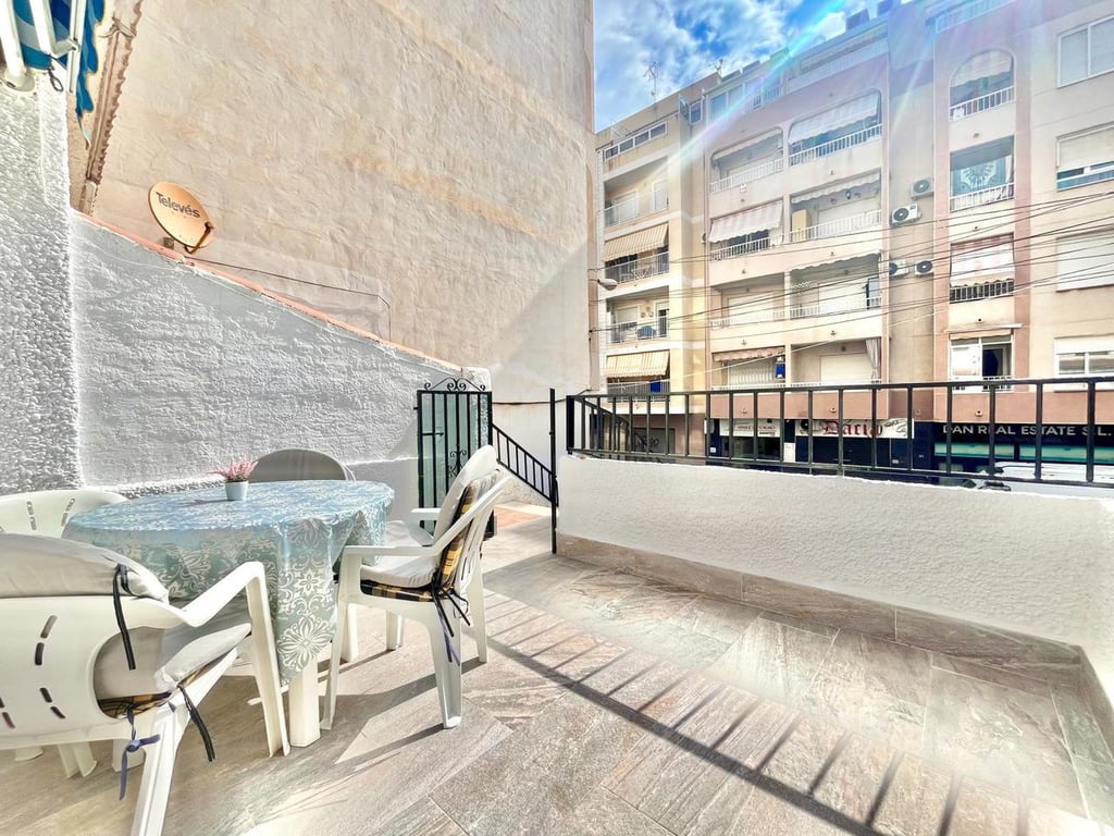 Apartment in Torrevieja - Image 3
