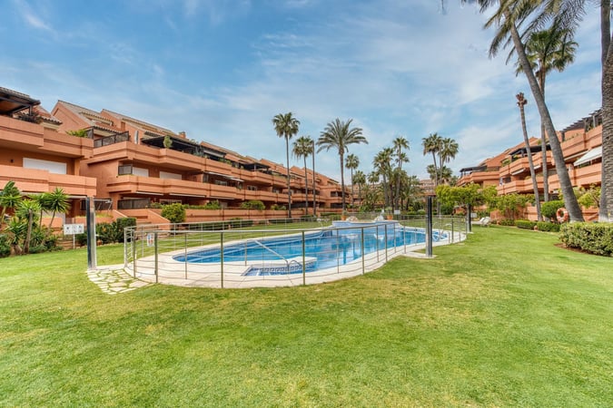 Apartment in Marbella - view 1