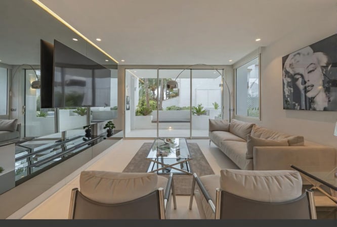 Apartment in Nueva Andalucia - view 1