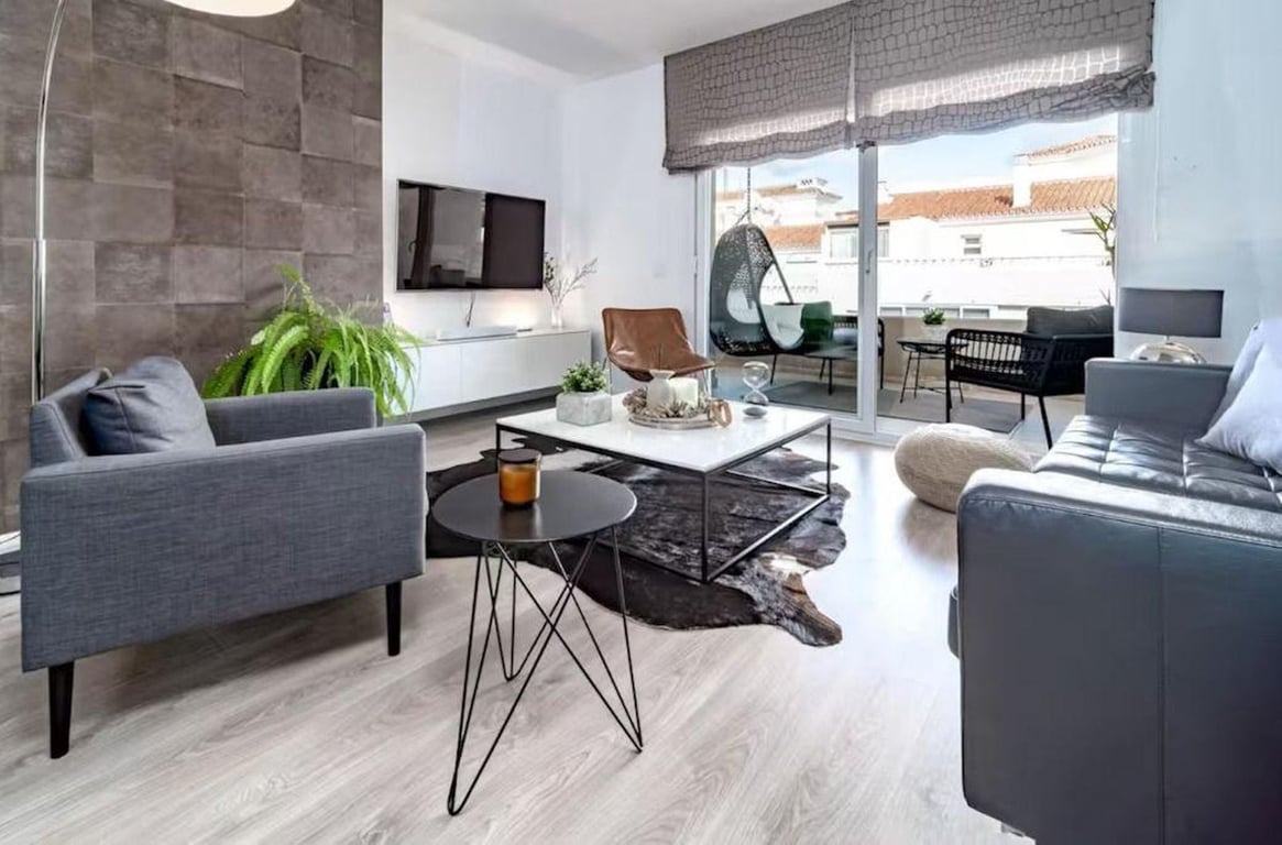 Apartment in Nueva Andalucia - Image 3