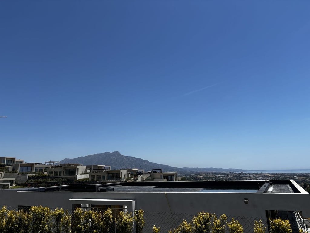 Villa in Benahavis - Image 2