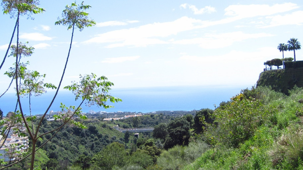 Apartment in Sitio de Calahonda - Image 2