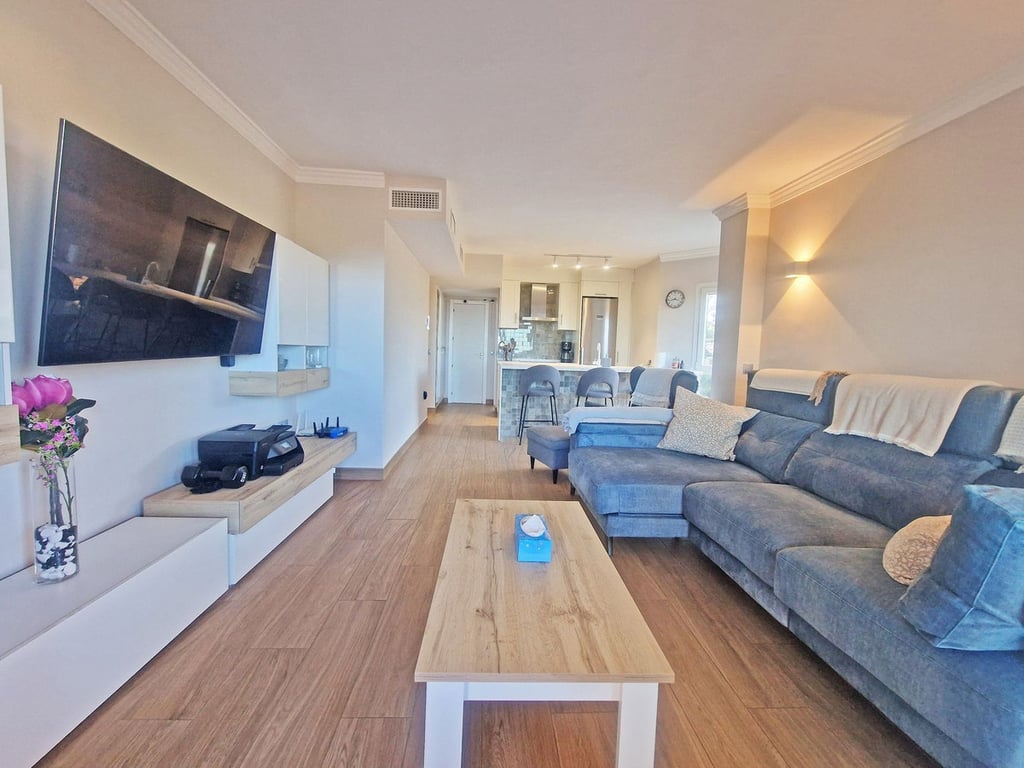 Apartment in Sitio de Calahonda - Image 3