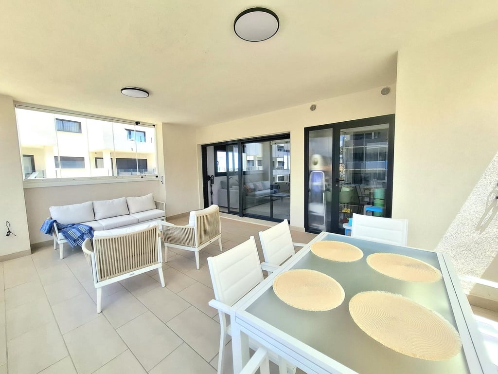 Apartment in Urbanizacion los Balcones - Image 3