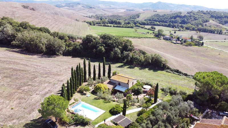 House in San Cipriano - view 1