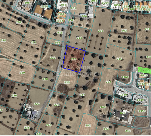 Land in Tseri - view 1