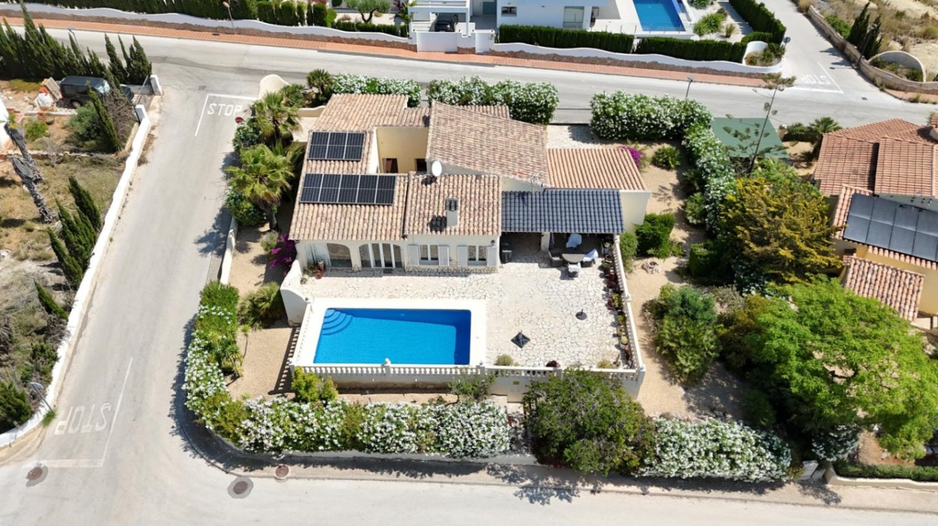Villa in Benitachell - Image 3