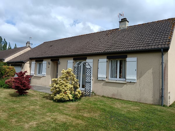 House in Saint-Lo - view 1