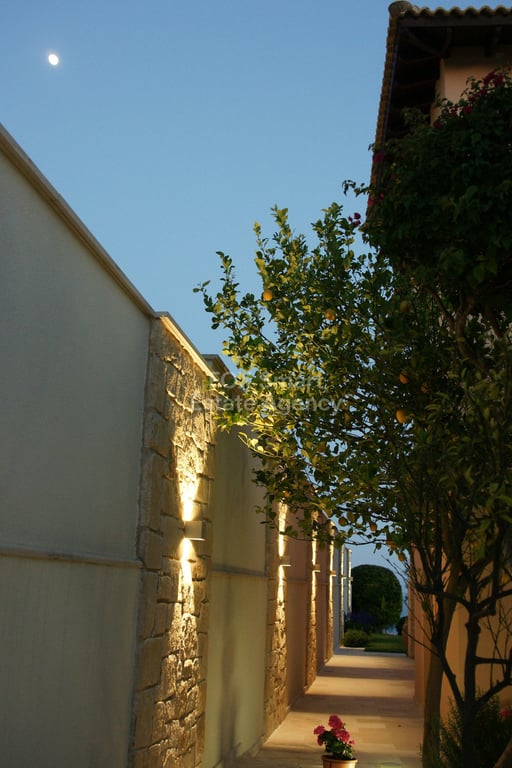 House in Kouklia - Image 3