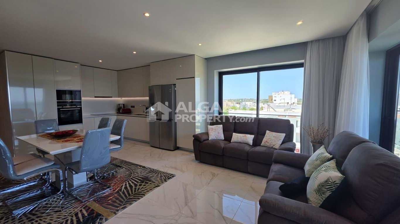 Apartment in Quarteira - Image 2