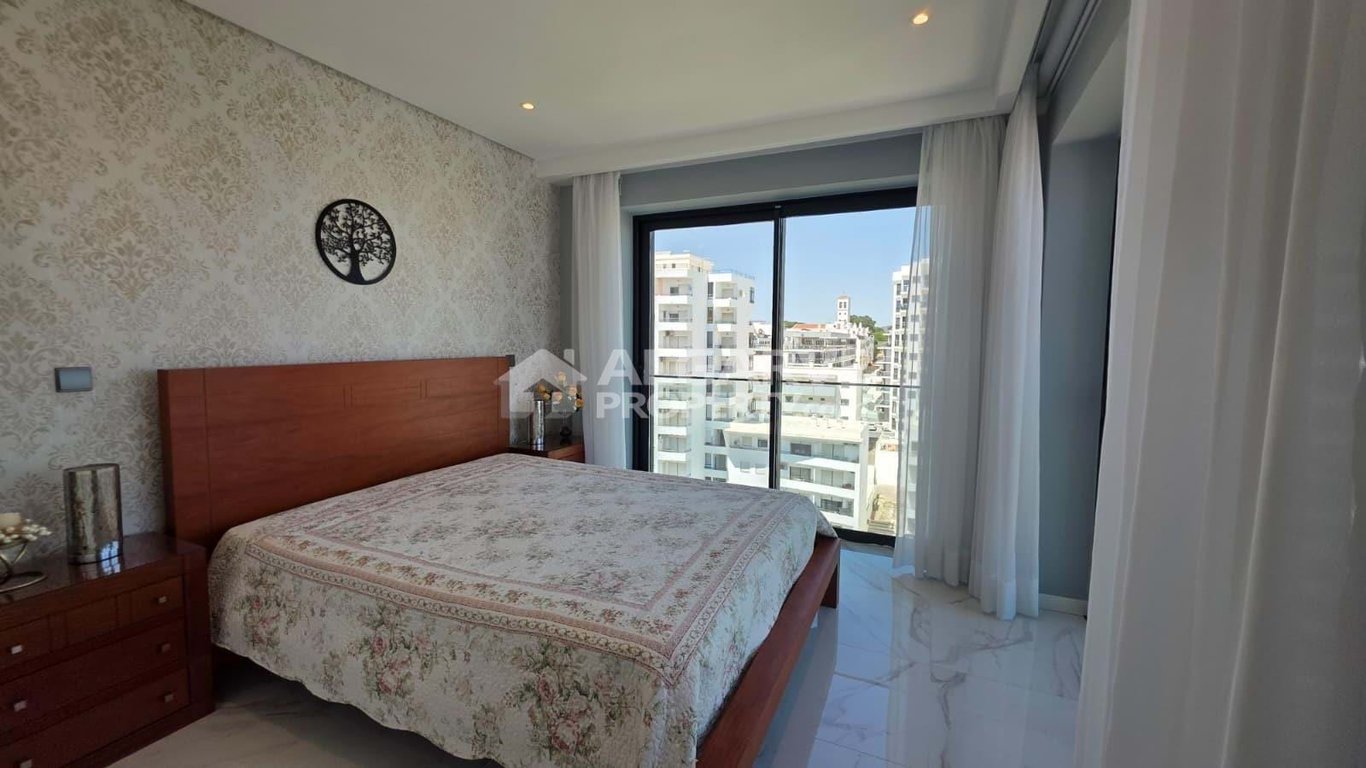 Apartment in Quarteira - Image 3