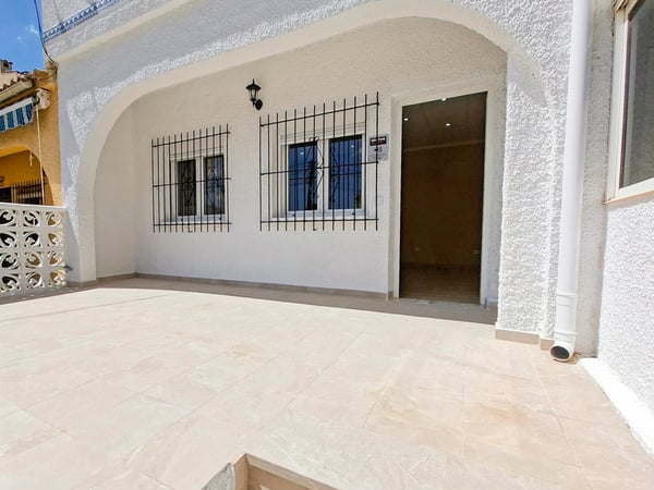 House in San Fulgencio - view 1
