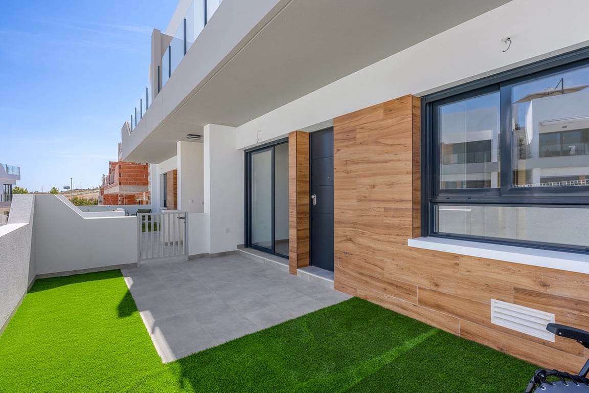 Apartment in San Miguel de Salinas - Image 3