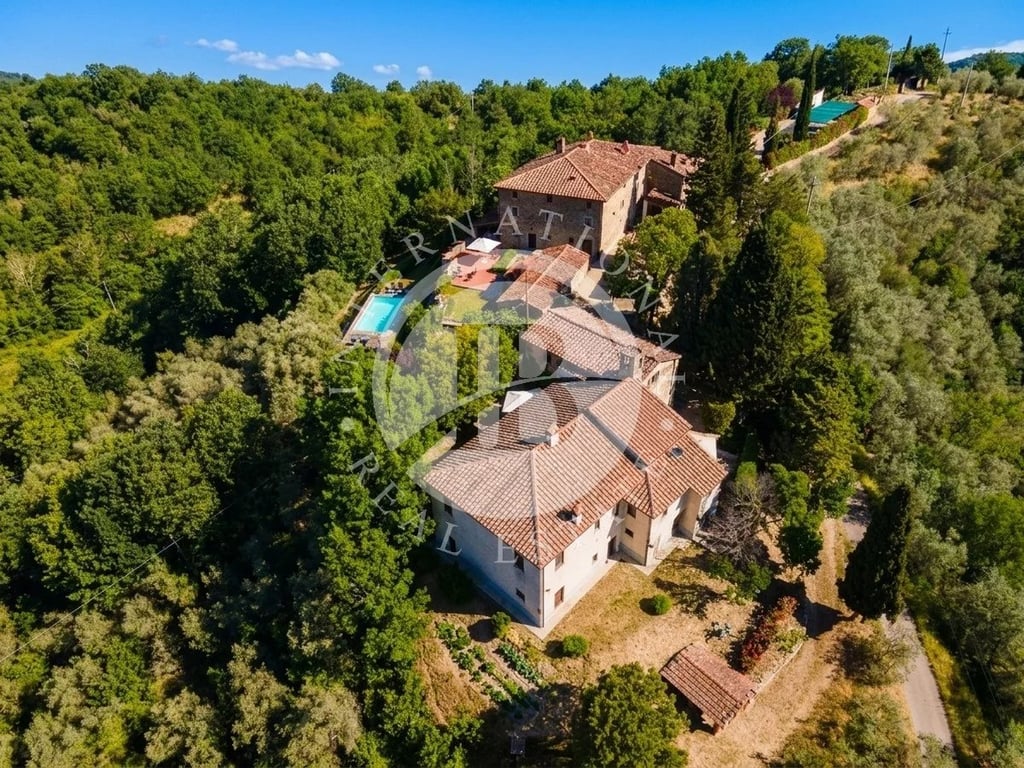 House in Castiglion Fiorentino - Image 2