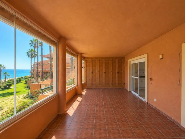 Apartment in Estepona - view 1