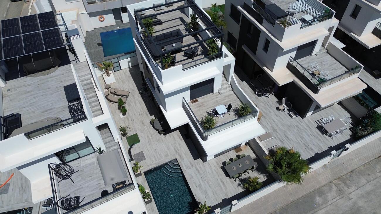 Villa in Benijofar
