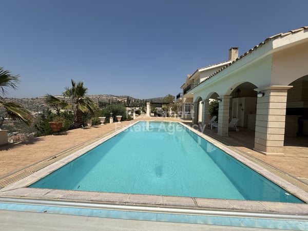 House in Agios Tychon - view 1
