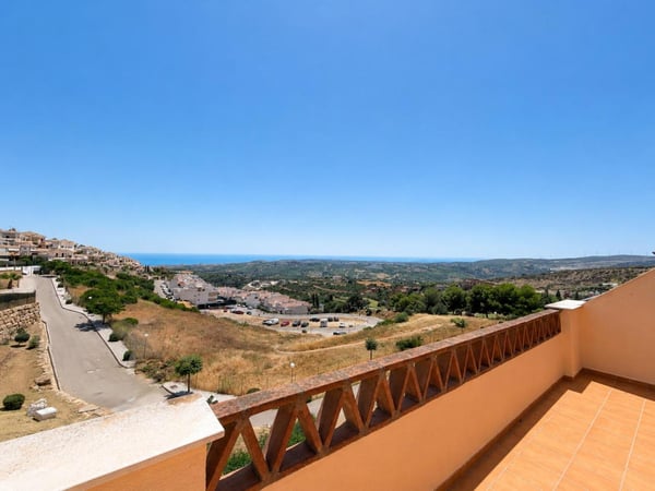 Apartment in Casares - view 1