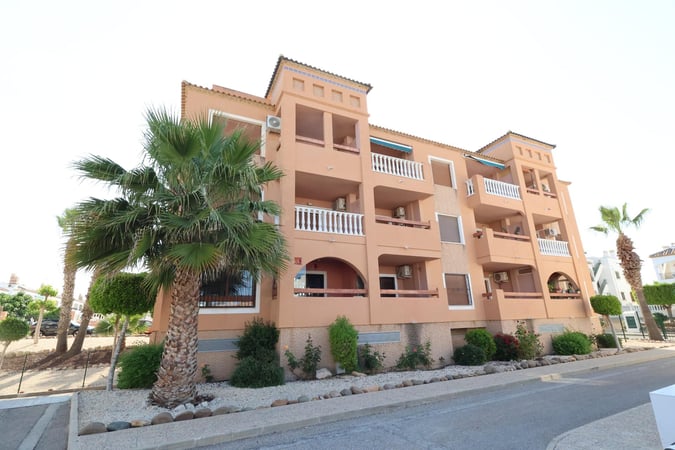 Apartment in Urbanizacion los Balcones - view 1