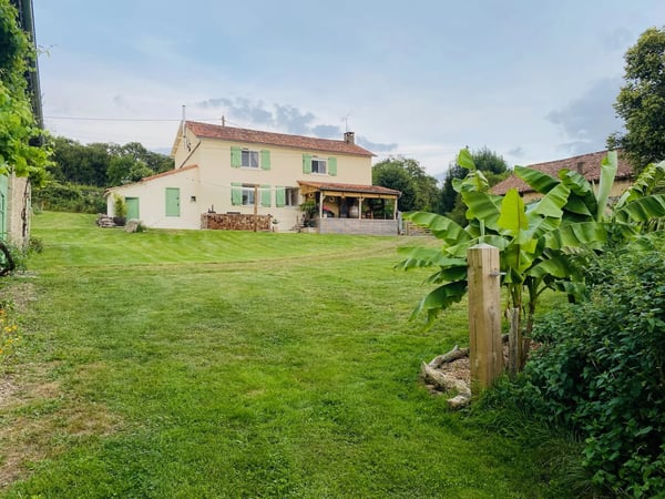 House in L'Isle-Jourdain - view 1