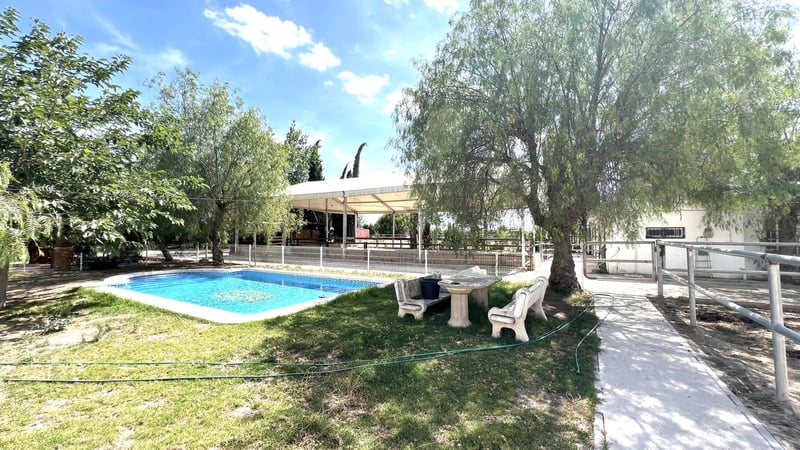 House in Desamparados - view 1