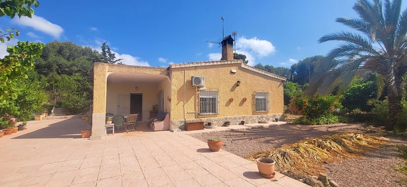 House in Hondon de las Nieves - view 1