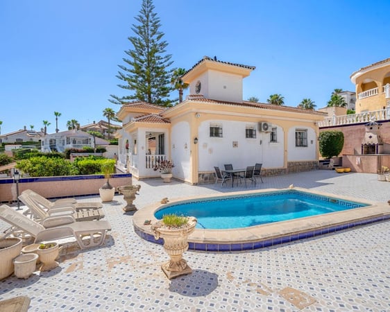 Villa in Rojales - view 1