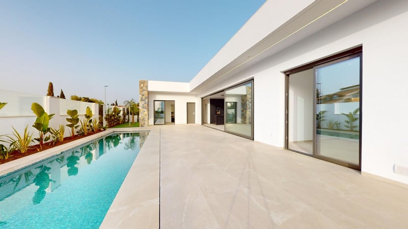 Villa in Los Alcazares - view 1