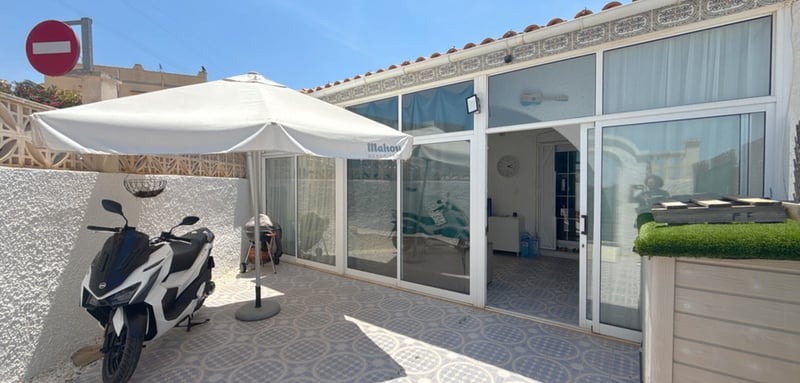 House in Villamartin - view 1