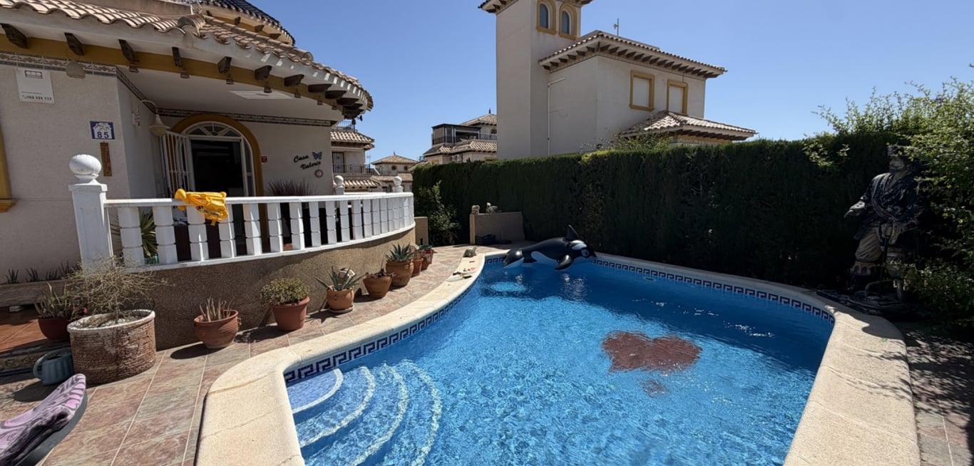 House in Villamartin - Image 2