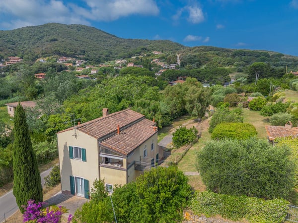 Villa in Portoferraio - view 1