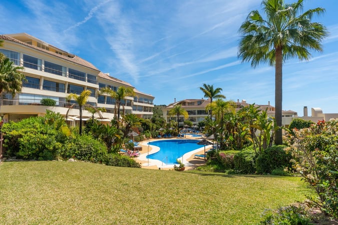 House in Calahonda - view 1