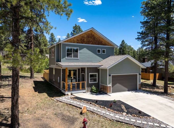 House in La Plata County - view 1