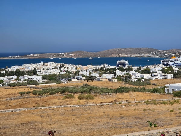 Villa in Paros - view 1