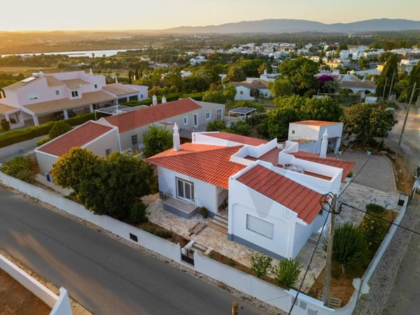 Villa in Alvor - view 1