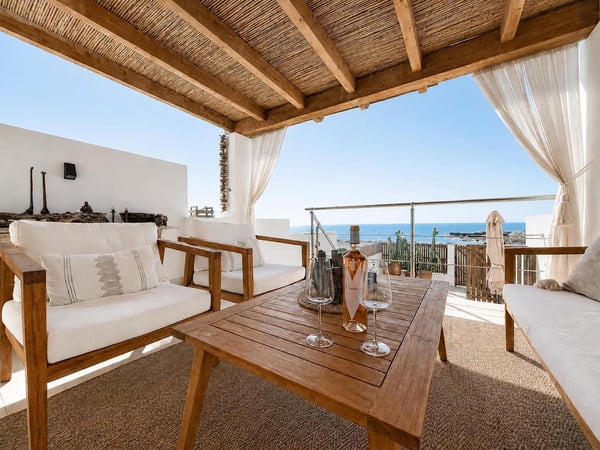 House in Estepona - view 1