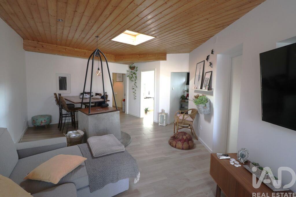 House in Silveira - Image 3