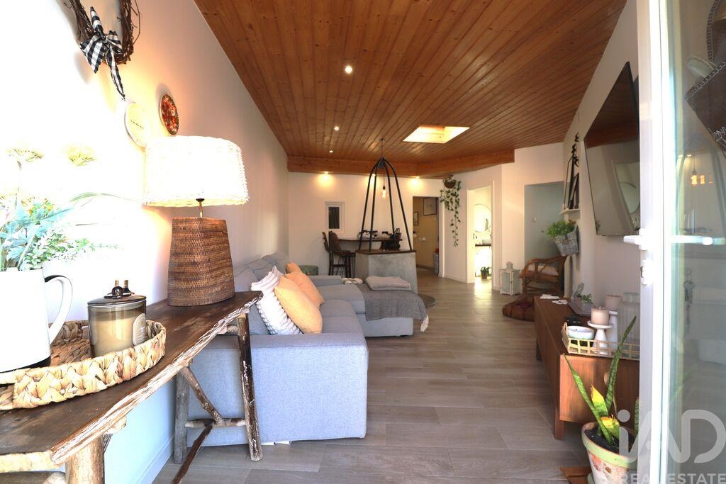 House in Silveira - Image 2