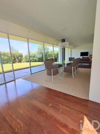 House in Vau - view 1