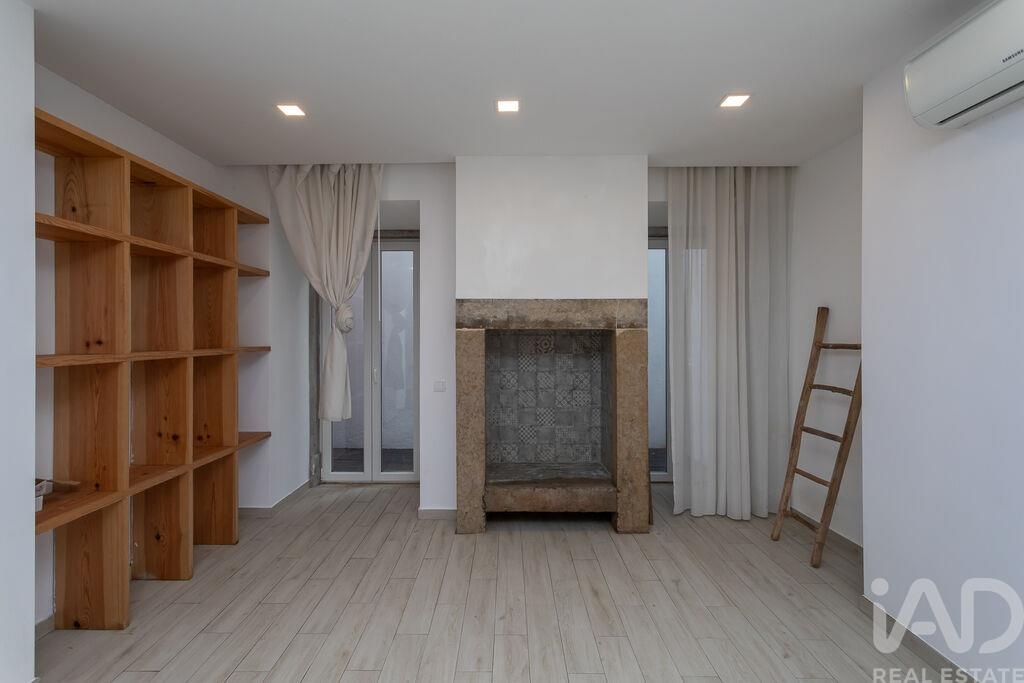 Apartment in Santa Maria Maior - Image 3