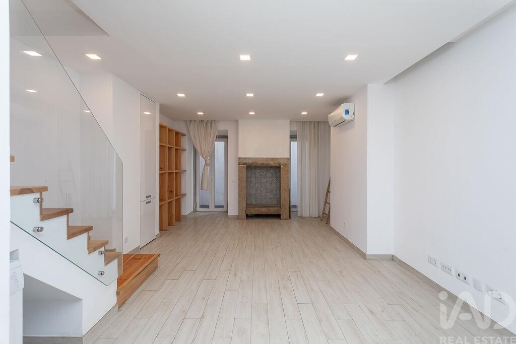 Apartment in Santa Maria Maior - Image 2