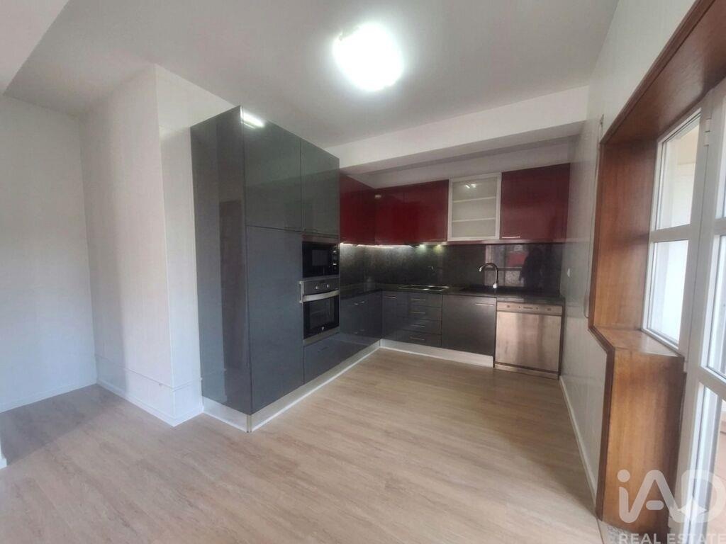 Apartment in Baguim do Monte - Image 3