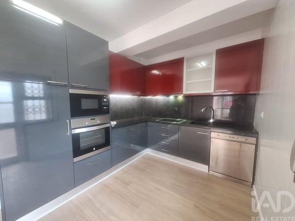 Apartment in Baguim do Monte - view 1