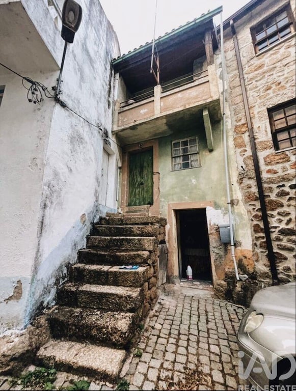 House in Unhais da Serra