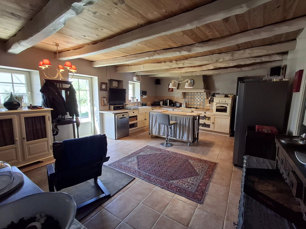 House in Saint-Martin-l'Ars - Image 3