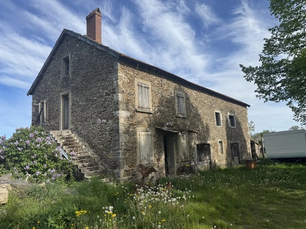 House in Rieupeyroux - view 1