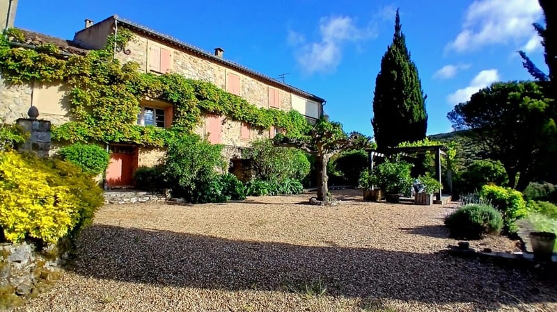 House in Saint-Chinian - view 1