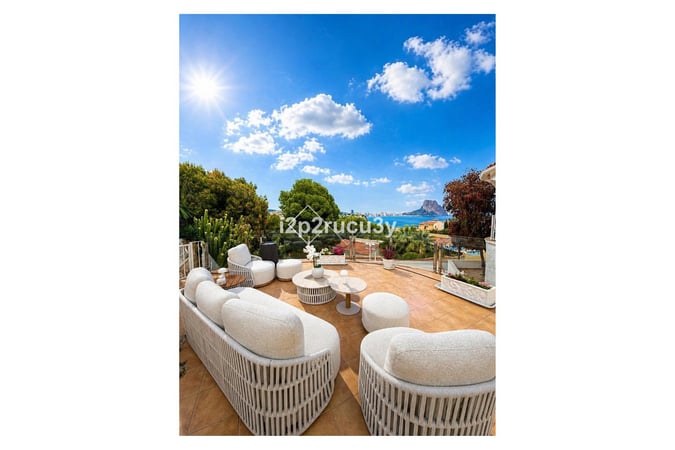 Villa in Calp - view 1