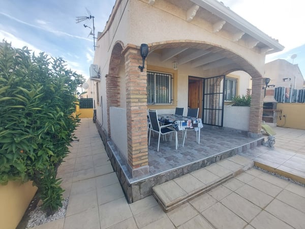 Villa in Polop - view 1