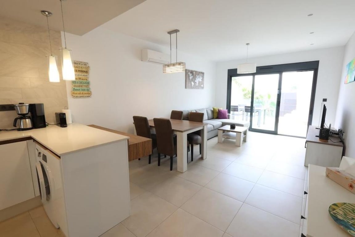 House in Guardamar del Segura - Image 2